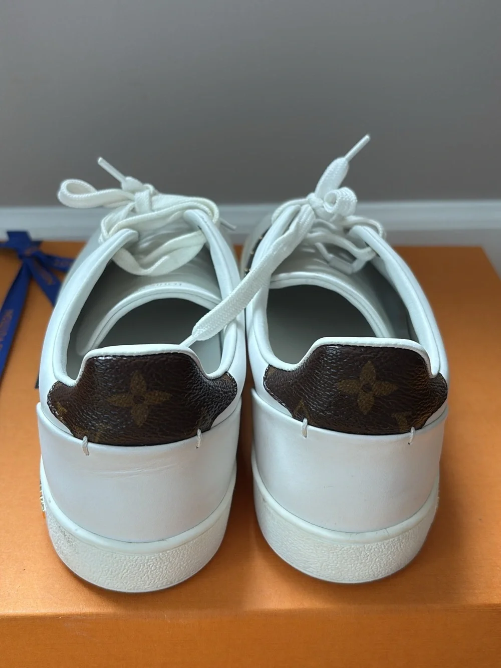 Louis Vuitton White Leather Sneakers with Brown Monogram Stripe
